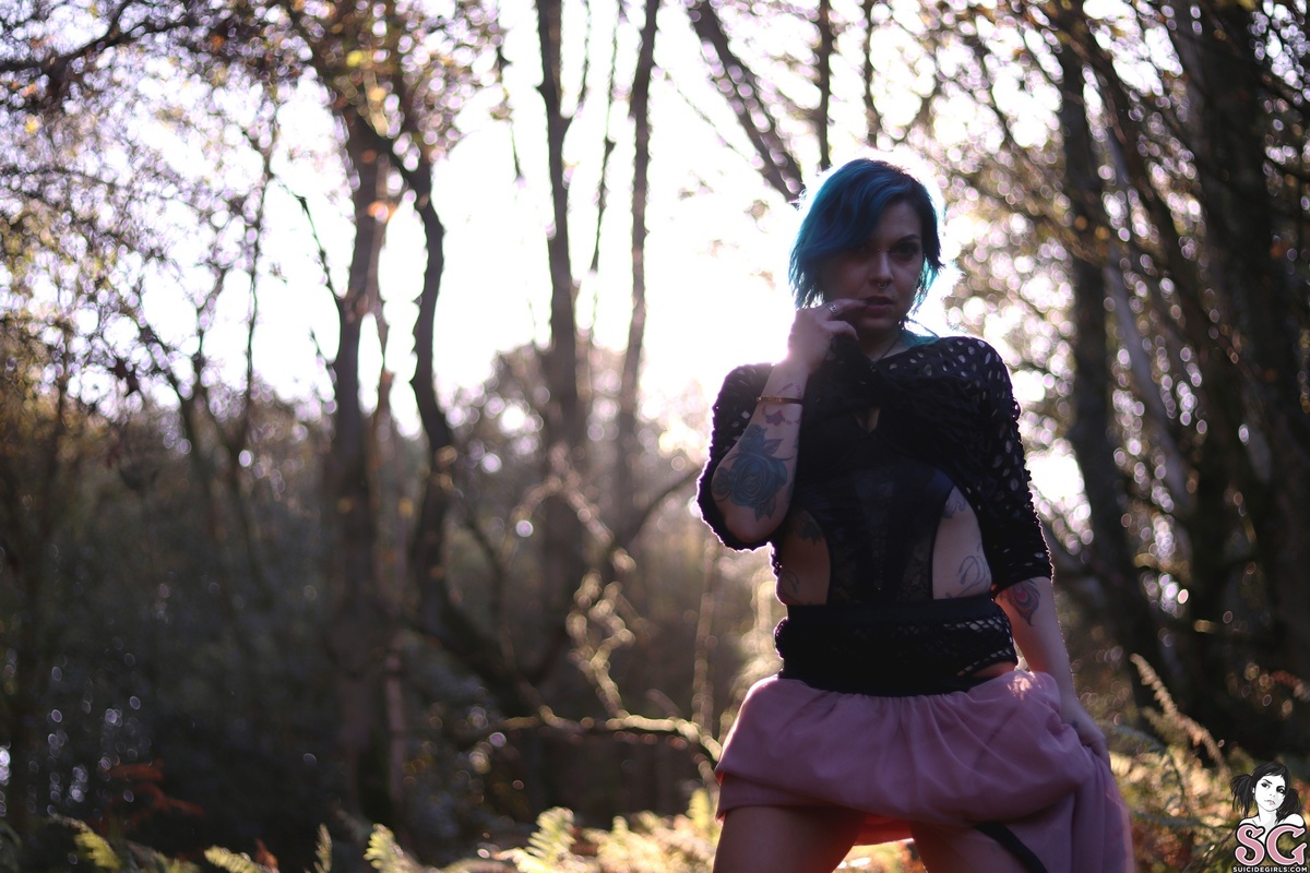 rnrqueen-fairywoods-03.jpg