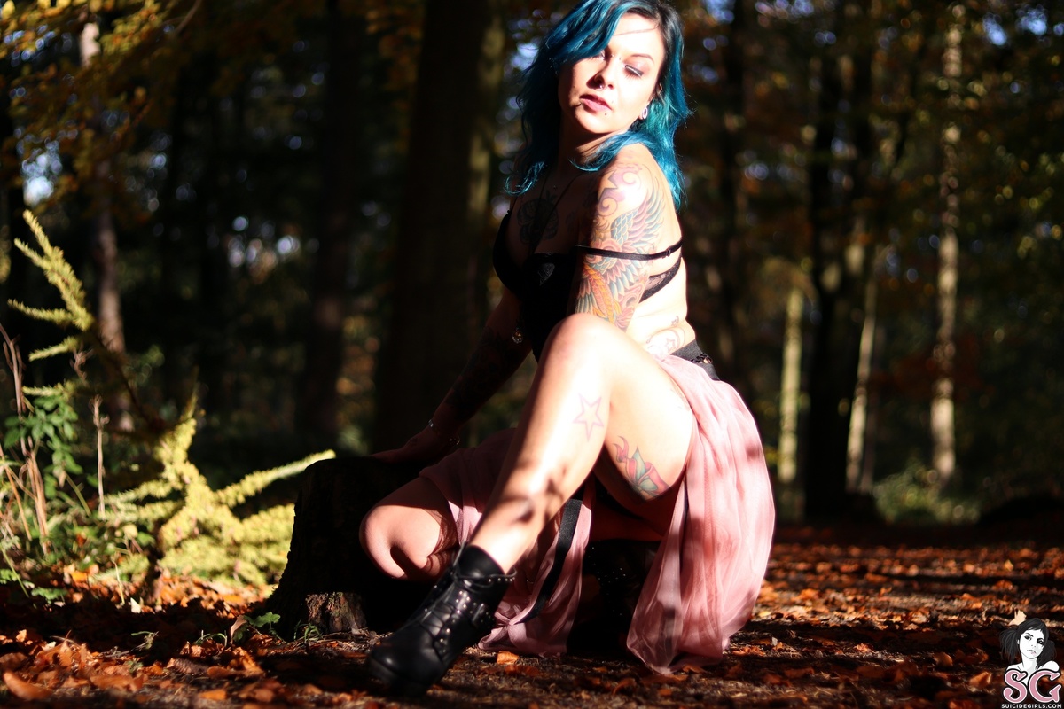 rnrqueen-fairywoods-21.jpg