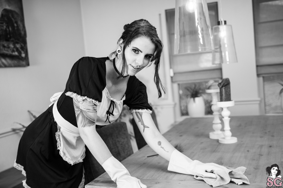 brigittesummers-themaid-03.jpg
