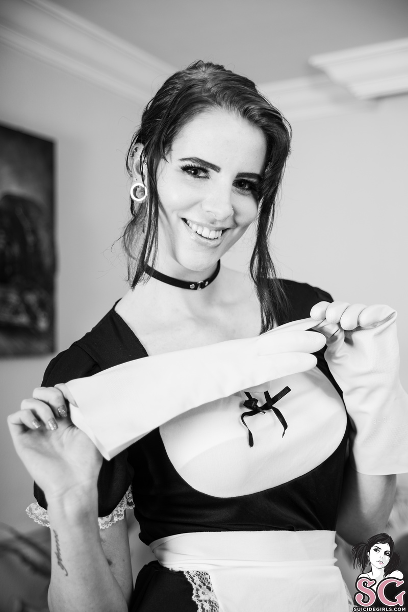 brigittesummers-themaid-05.jpg
