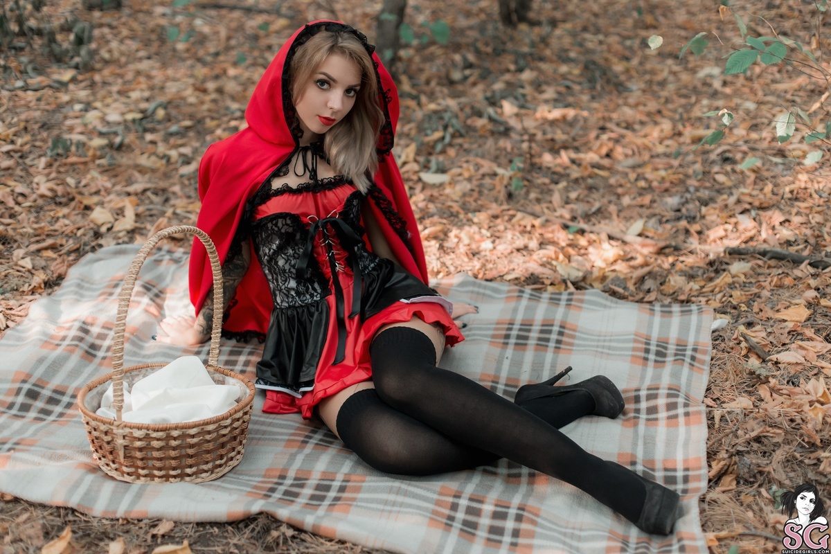 elisarose-insearchofawolf-11.jpg
