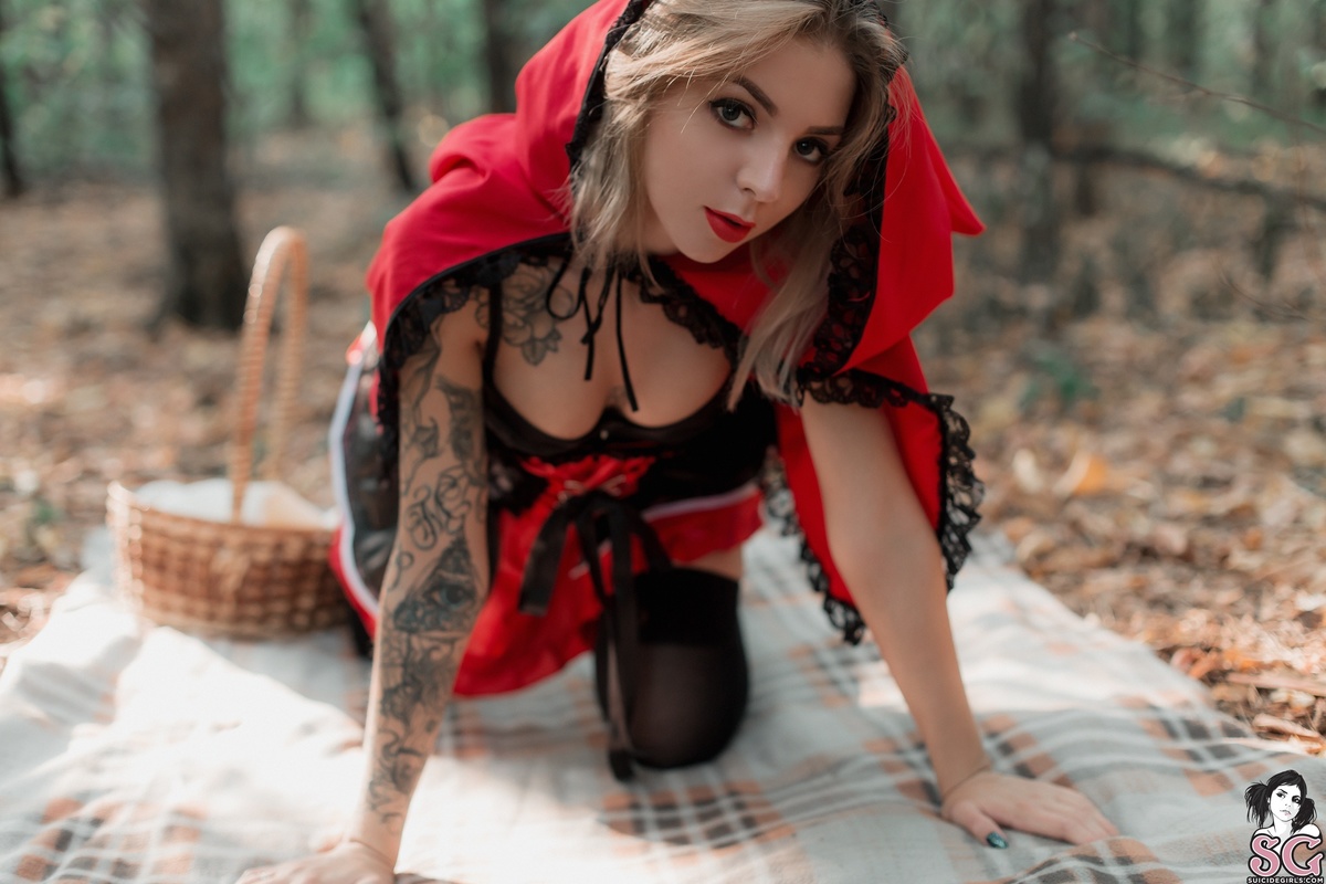 elisarose-insearchofawolf-15.jpg