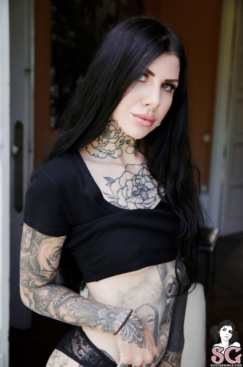 nykki-eyesonfire-13.jpg