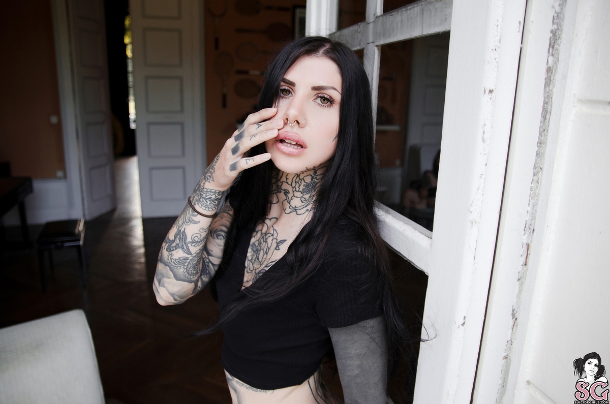 nykki-eyesonfire-25.jpg