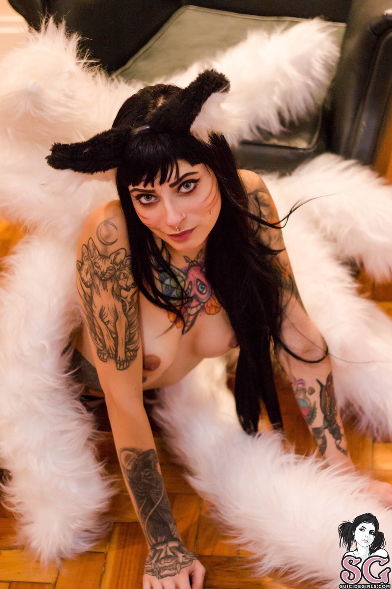nanddafox-ahritheninetailedfox-33.jpg