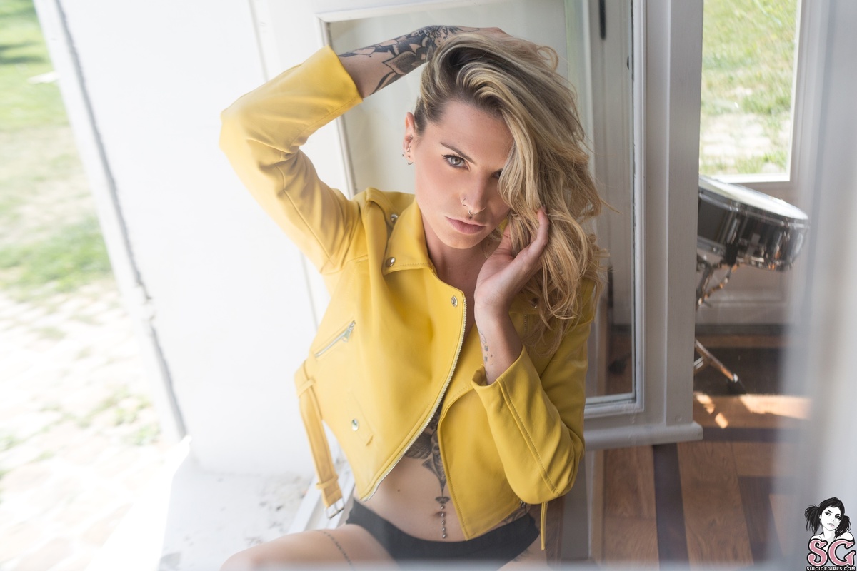 mandeelou-yellowbird-07.jpg