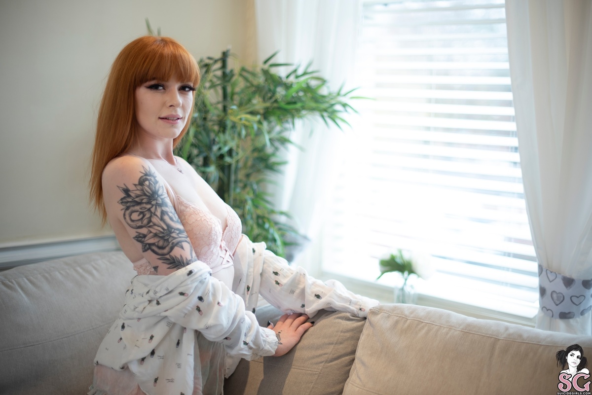 heatherrann-demure-09.jpg