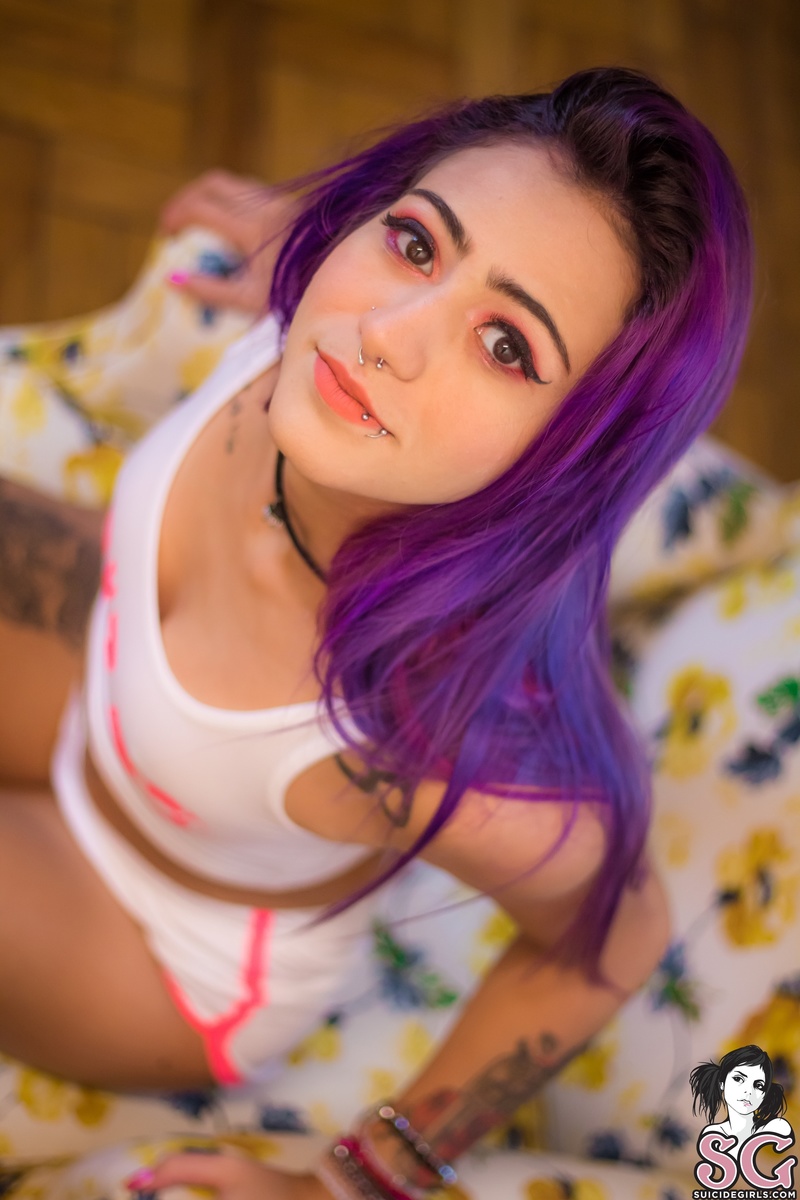 pamsuicide-badgirlsgowheretheywant-11.jpg