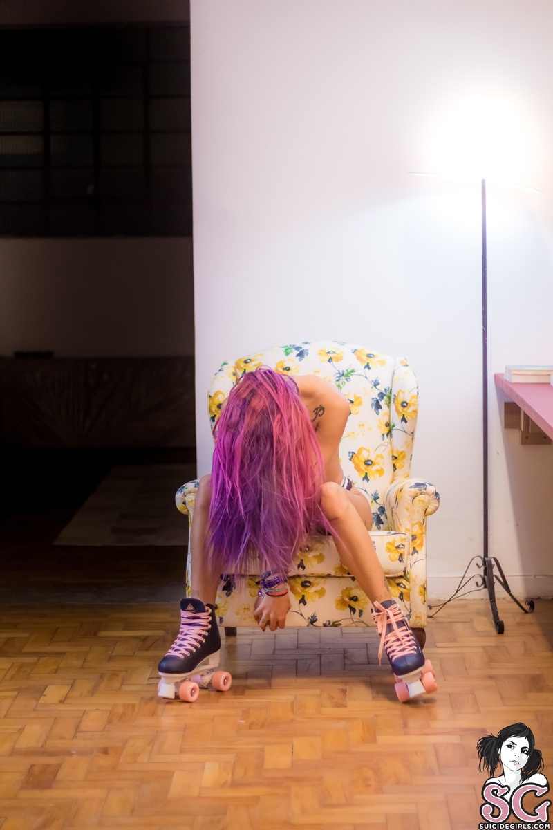 pamsuicide-badgirlsgowheretheywant-31.jpg