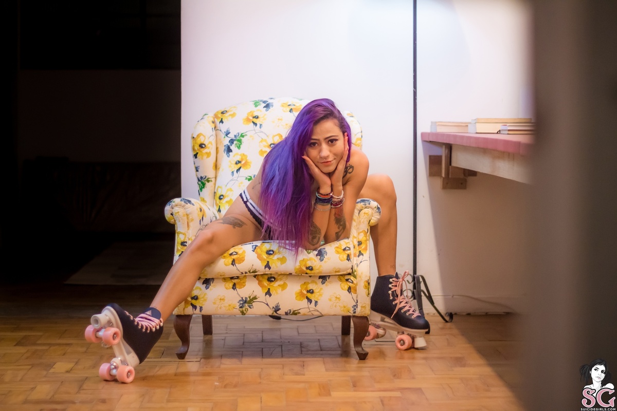 pamsuicide-badgirlsgowheretheywant-33.jpg