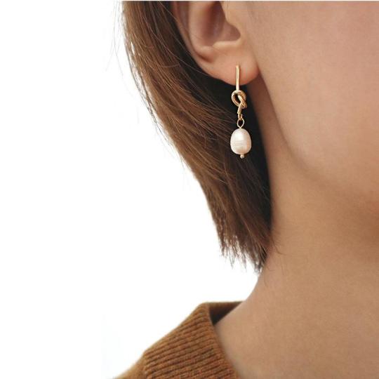 Freshwater Pearl Drop Earrings