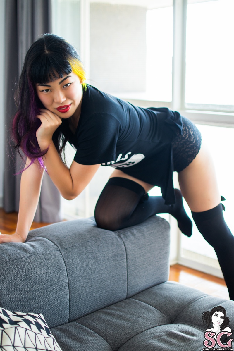 yumiqueen-setmefree-05.jpg
