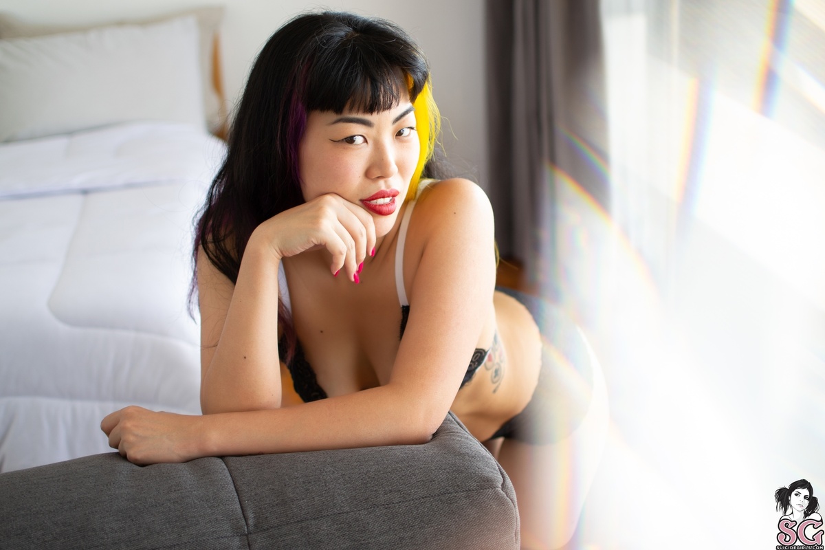 yumiqueen-setmefree-17.jpg