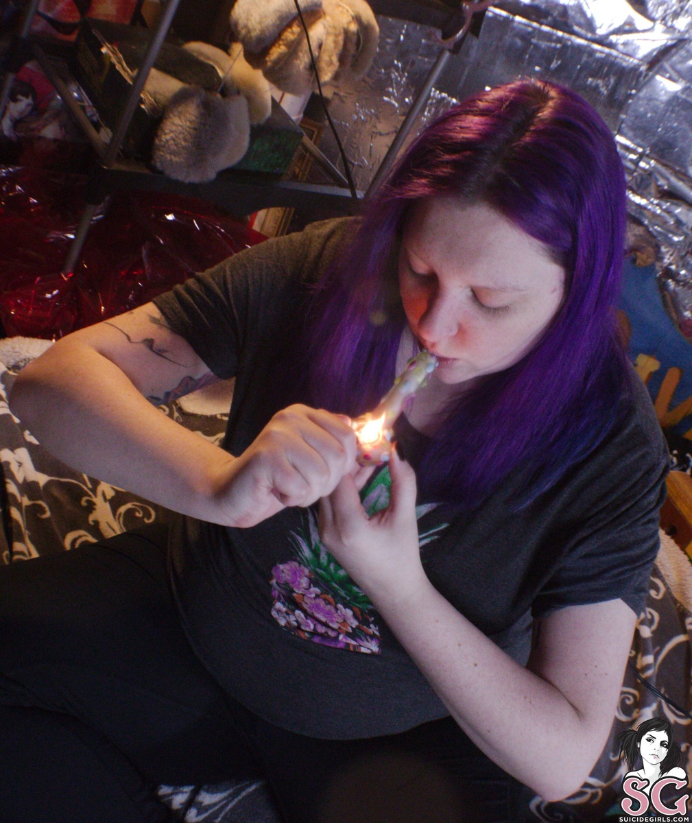 alliebats-its420somewhere-01.jpg
