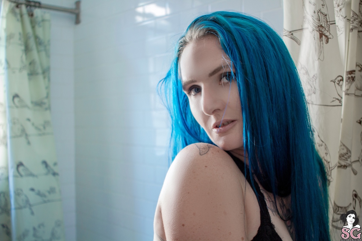 cersei-washmeclean-07.jpg