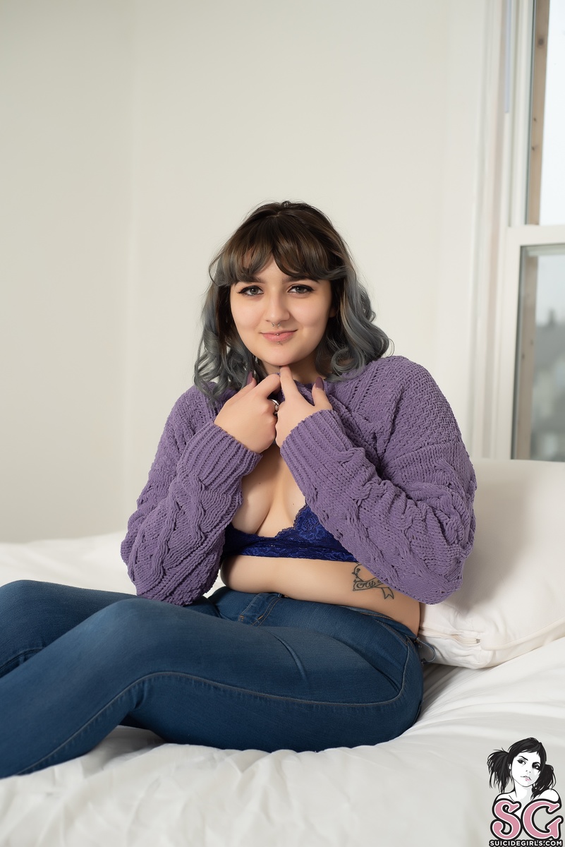 user031419-heytheredelilah-03.jpg