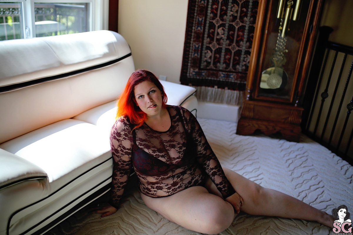 bustybella-tequilasunrise-05.jpg