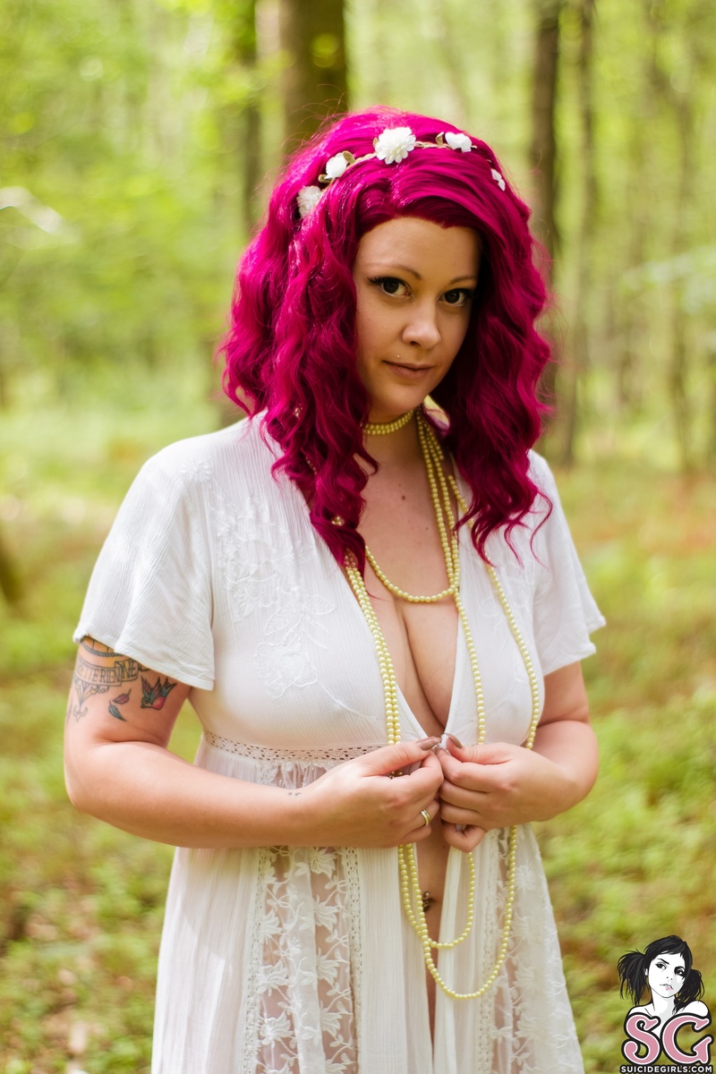 ofeliah-treehugger-11.jpg