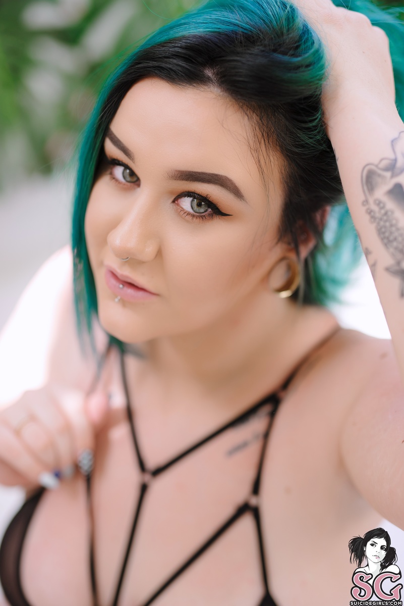 plentyofpeach-indescribablyblue-15.jpg