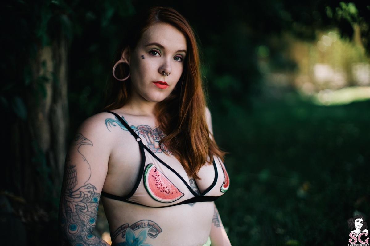 bruja-watermelonbikini-09.jpg