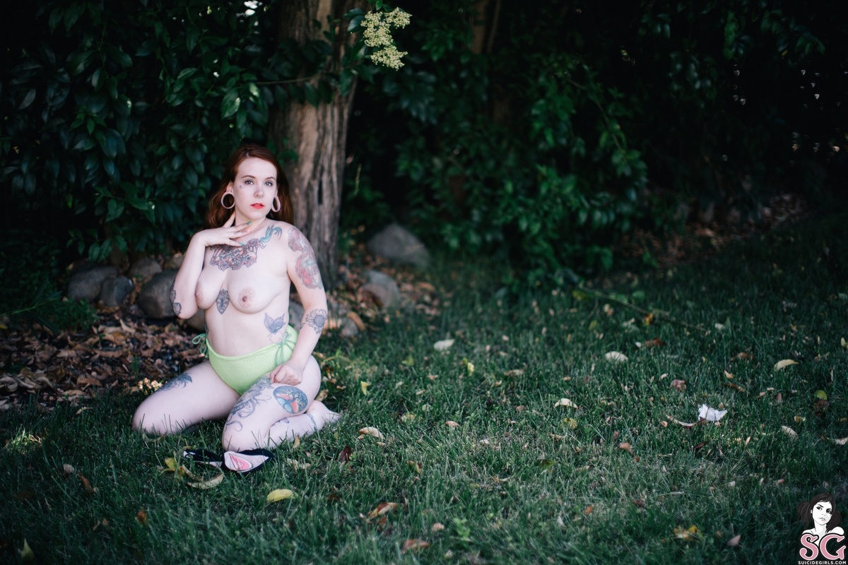 bruja-watermelonbikini-25.jpg