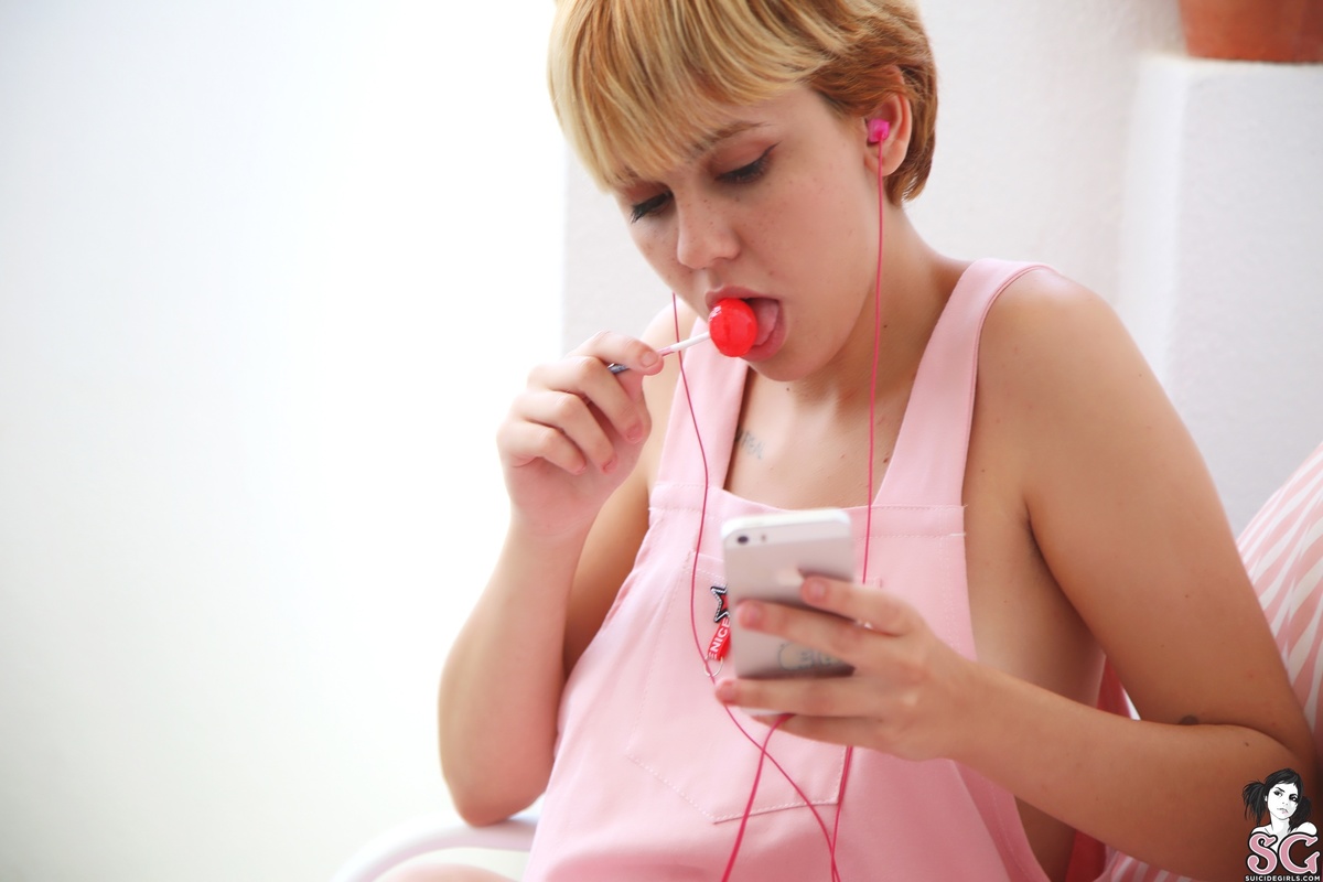 supernova-lollipop-01.jpg