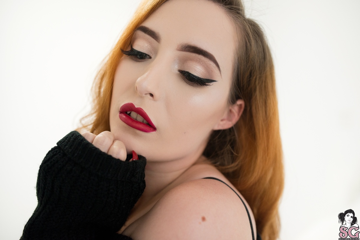misscherryfox-cherrybomb-03.jpg