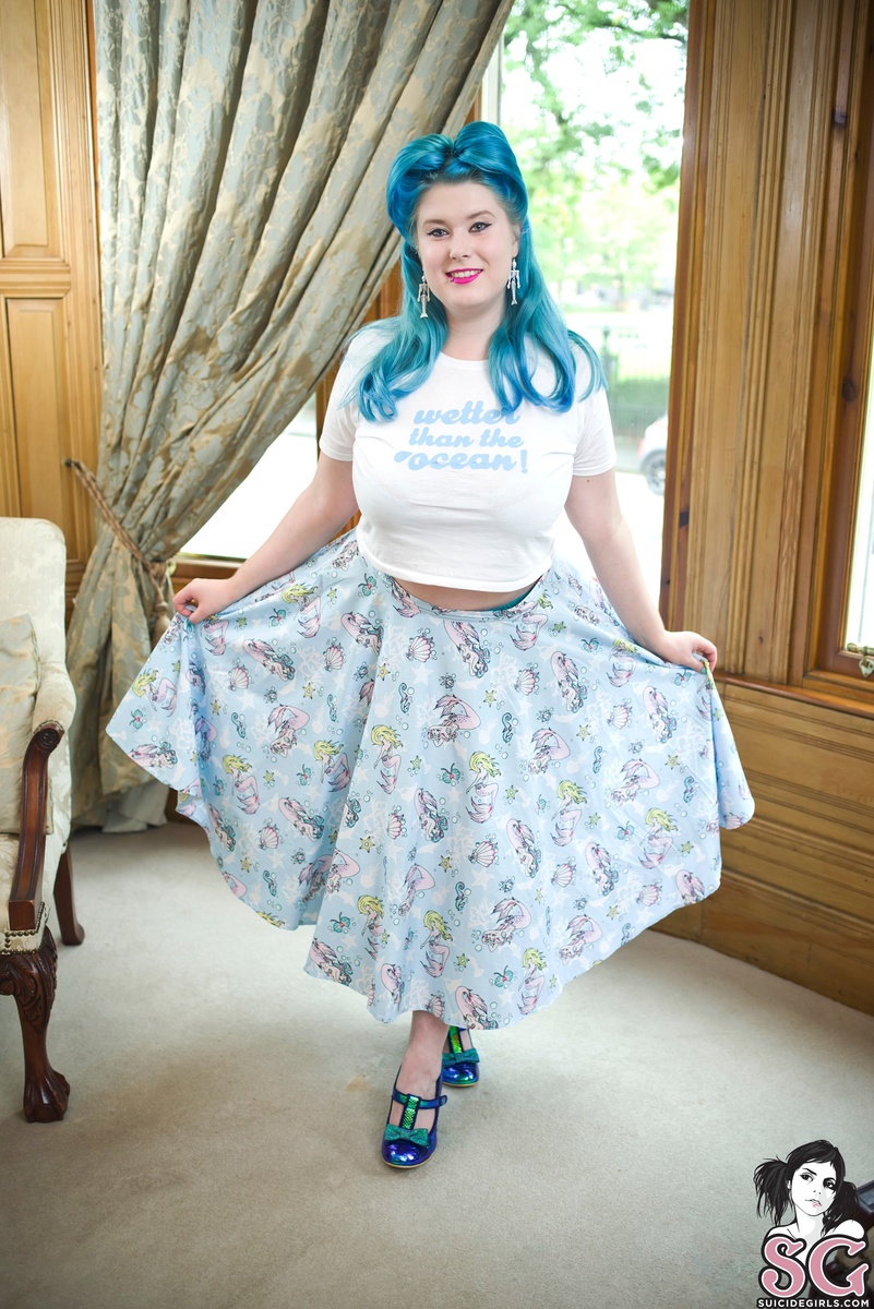 bluemerkitten-makingasplash-01.jpg