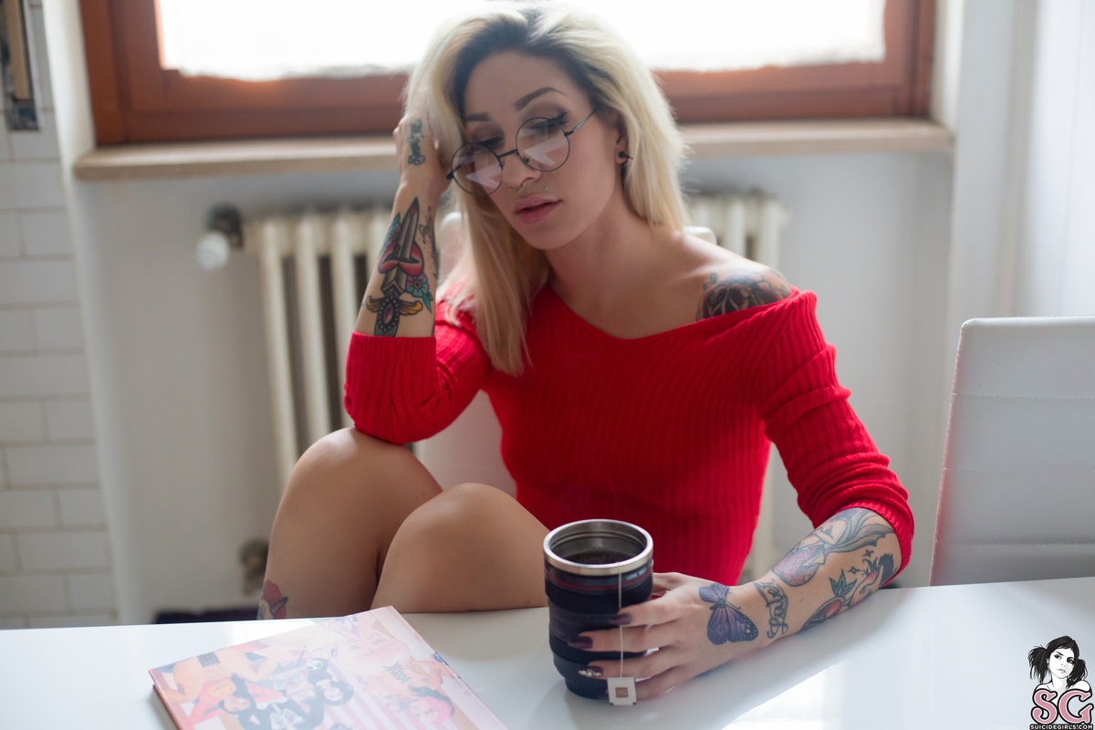 cherrynoir-riot-01.jpg
