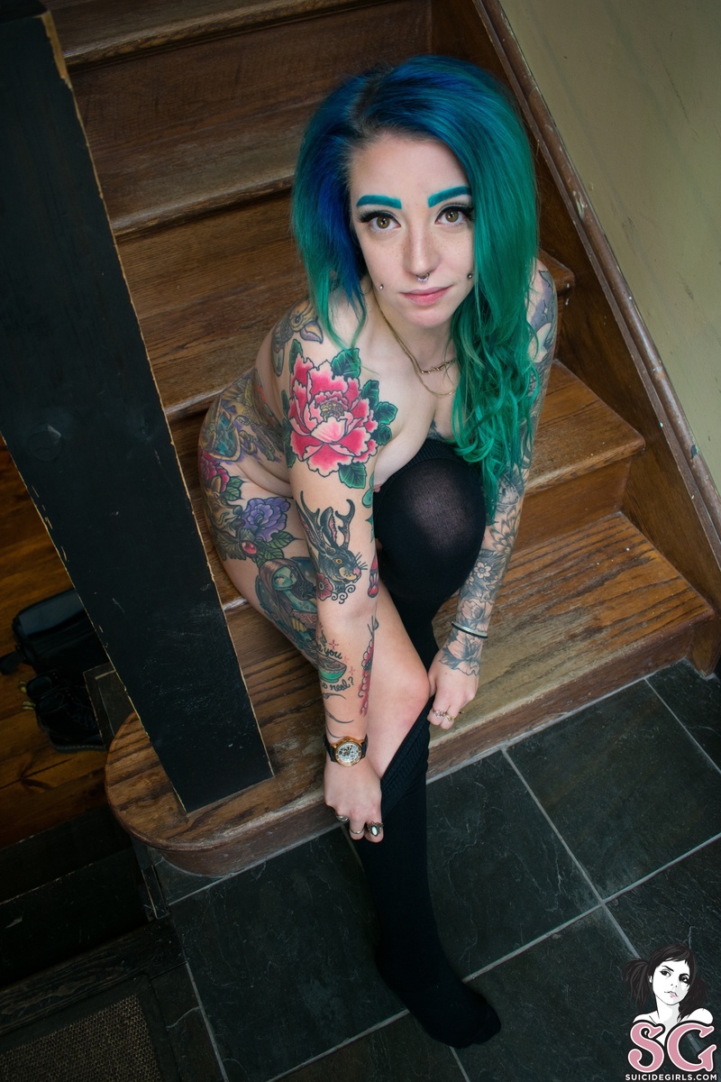krisalyne-mahogany-25.jpg