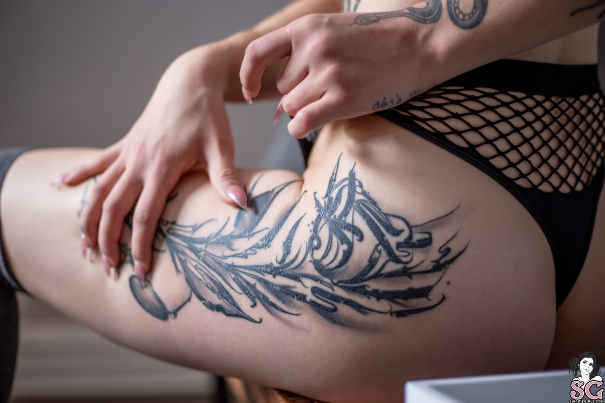 morguenmarie-waitinggame-21.jpg