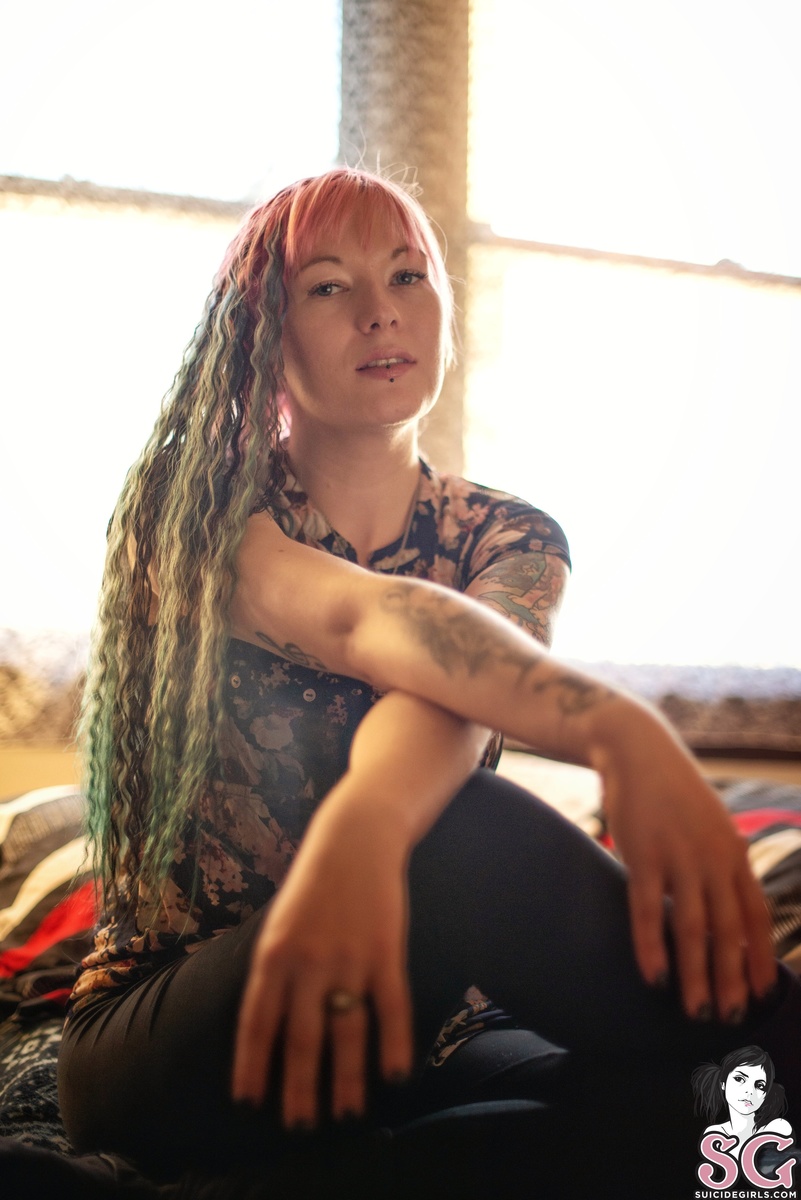 venomousrose-habibi-11.jpg
