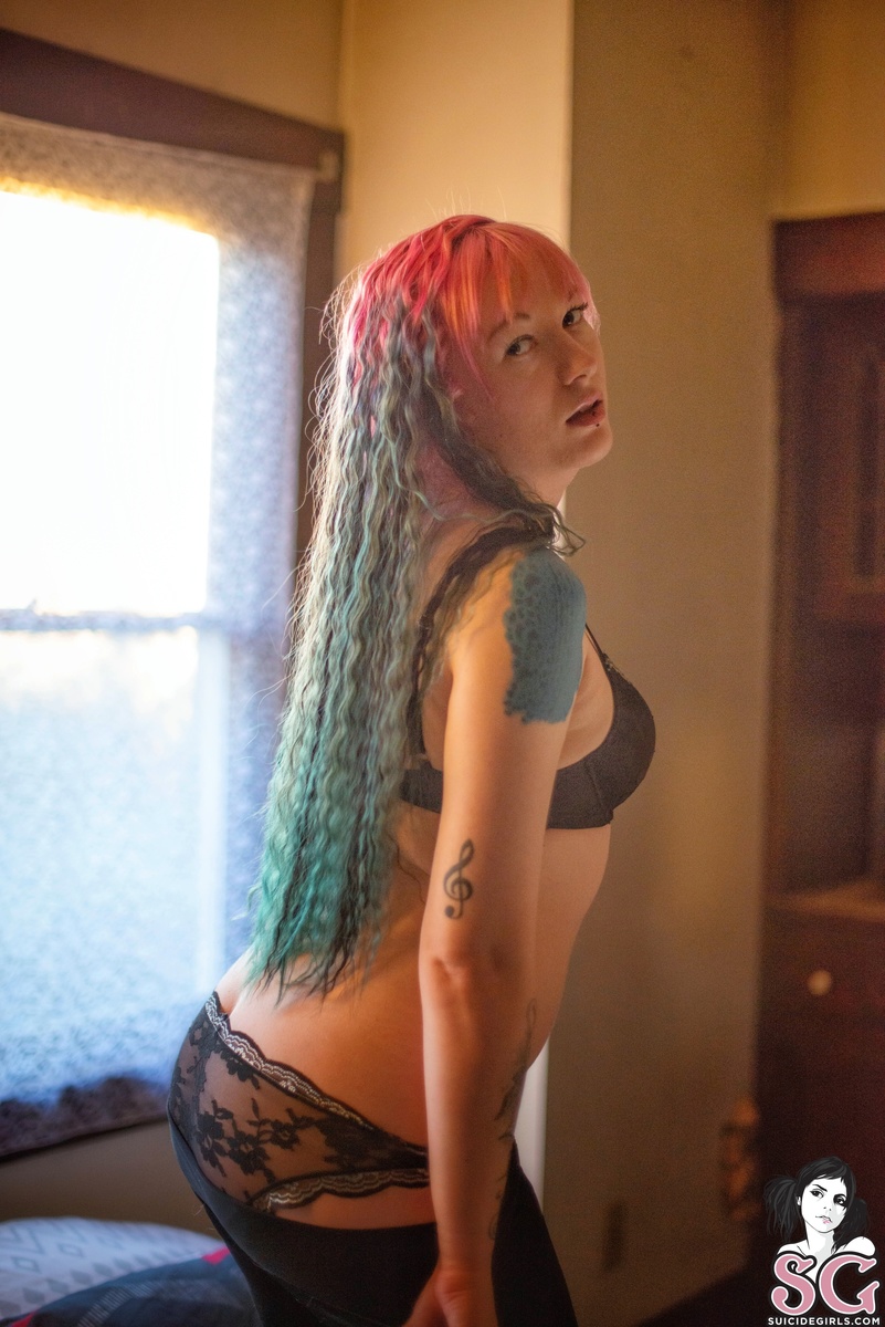 venomousrose-habibi-19.jpg