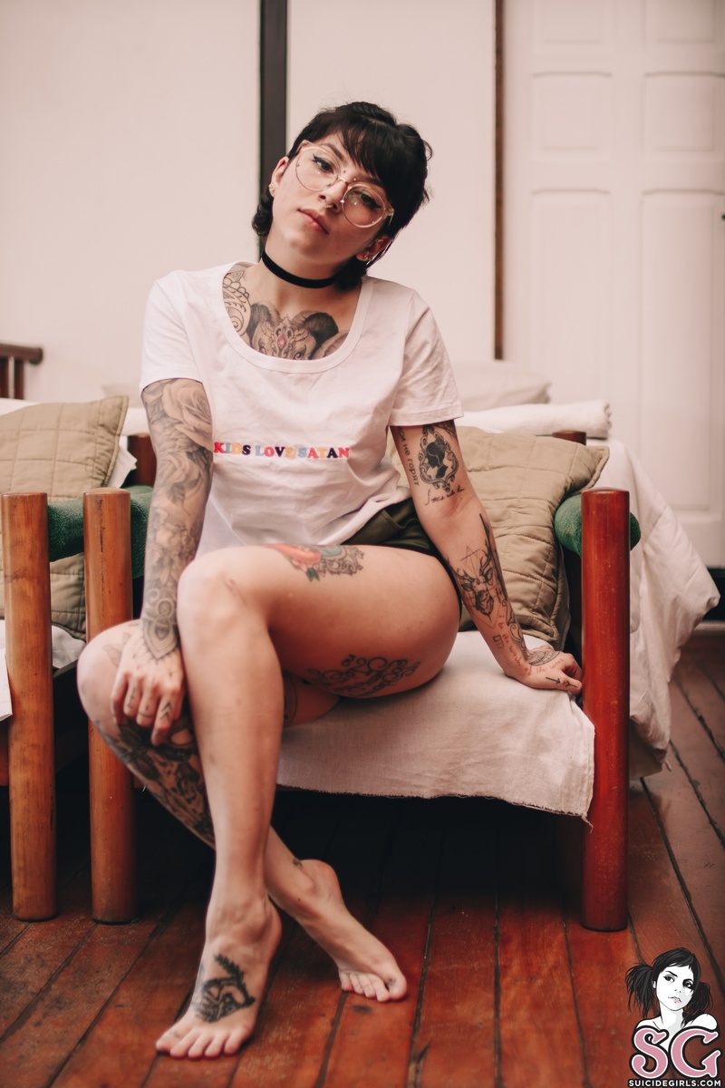 antonieta-kidslovesatan-03.jpg