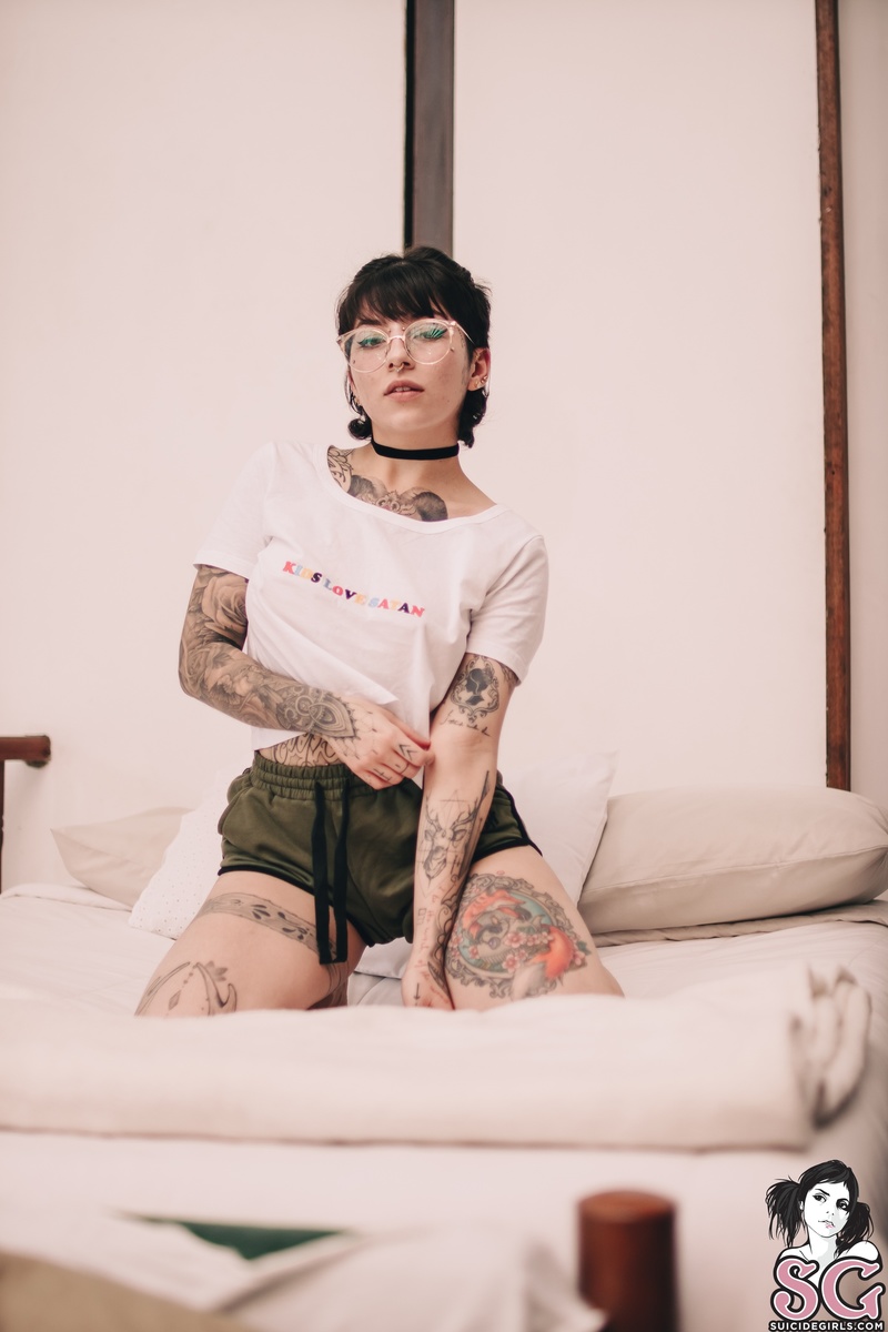 antonieta-kidslovesatan-11.jpg