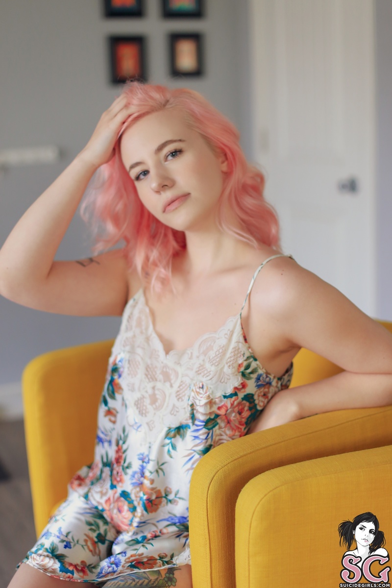 rozlyn-wildrose-01.jpg