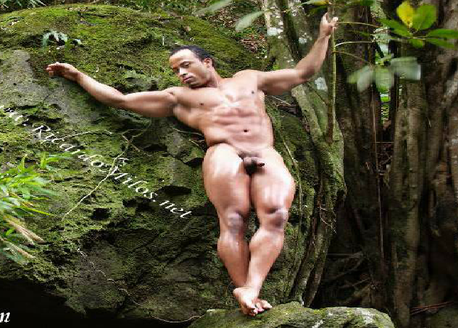 Ricardo Milos Naked