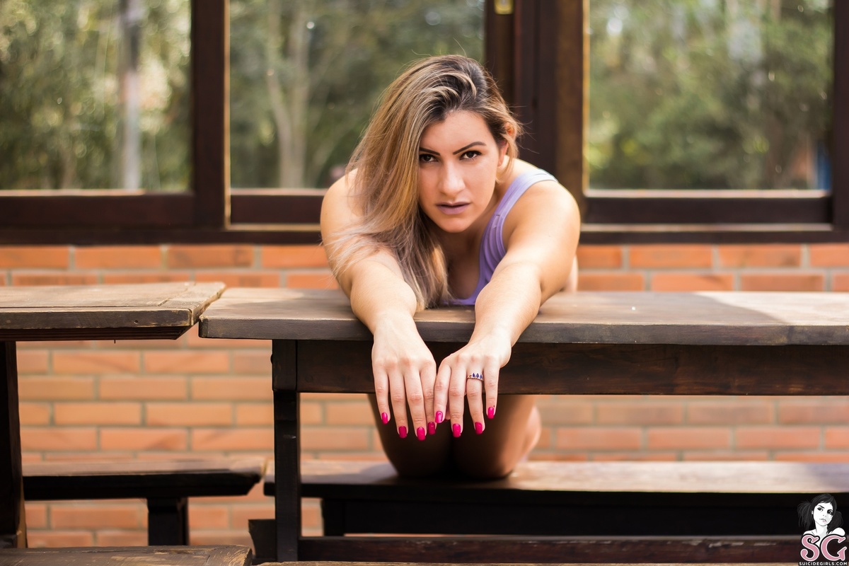 sabrina-outofhome-15.jpg