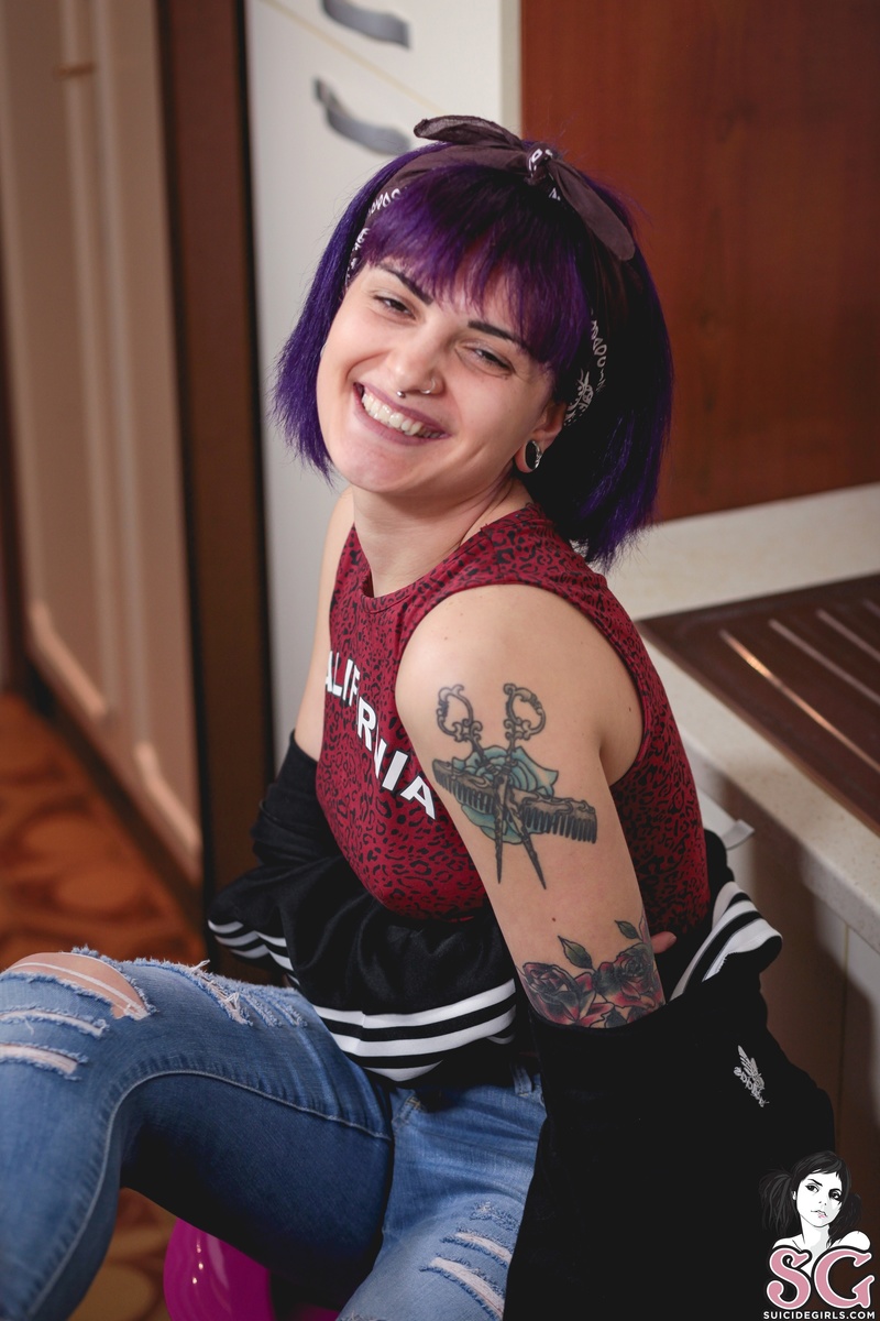 megmathers-alittleplumkissedbywhitelight-07.jpg