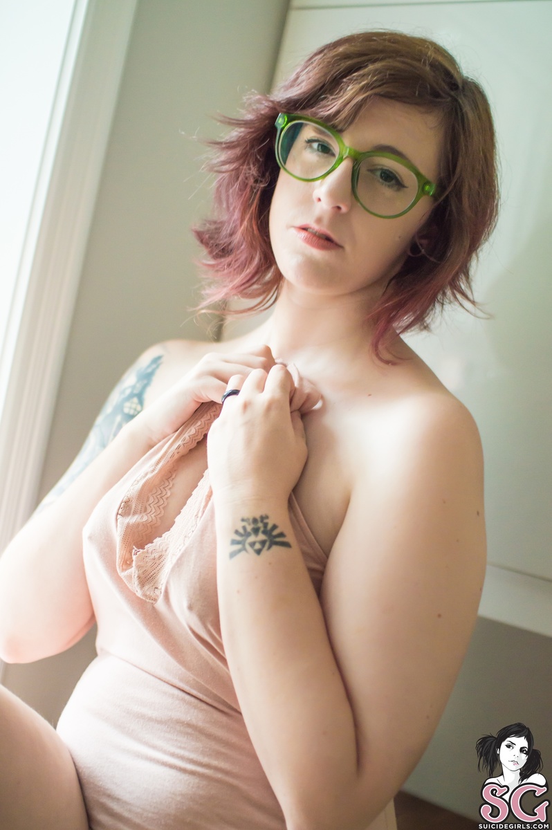 caraphernelia-nothingtowear-13.jpg