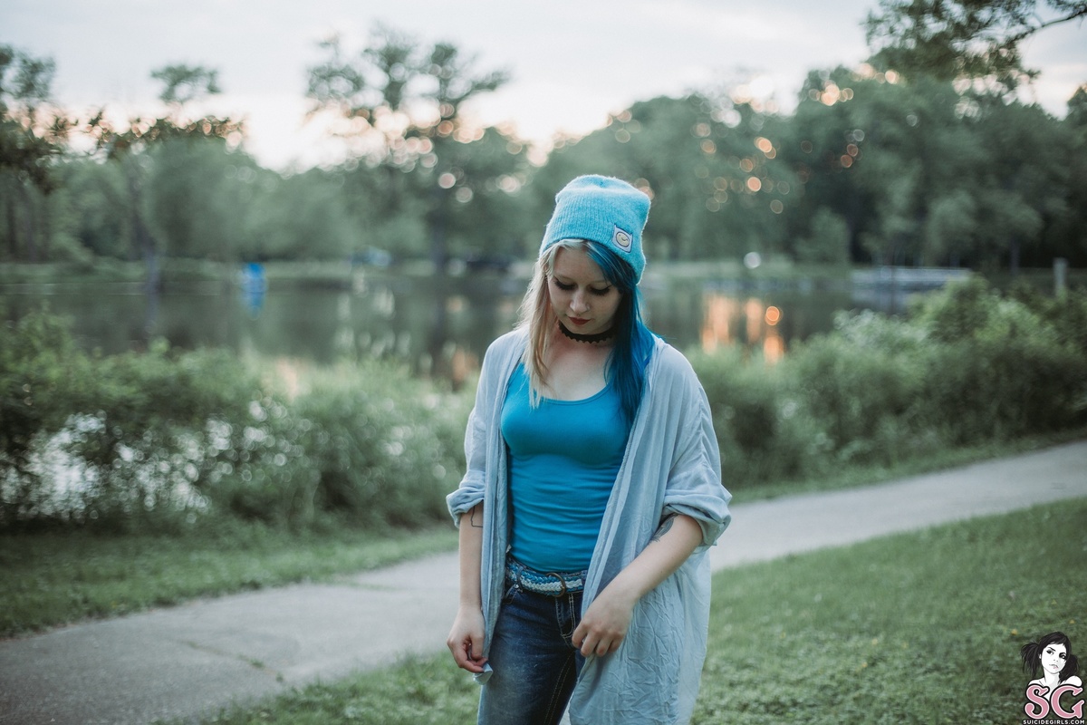 rainn-journeyblue-05.jpg