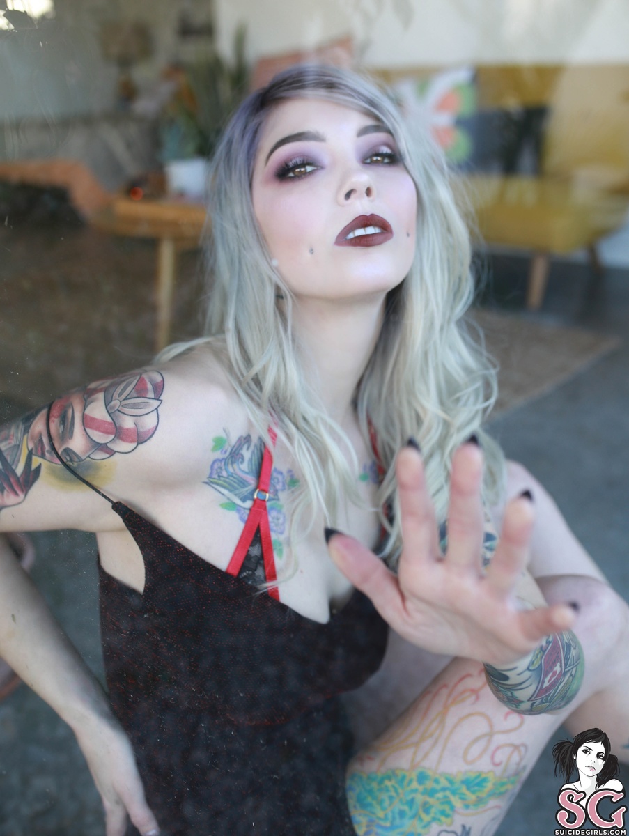 ghostleeb-theglasshouse-03.jpg