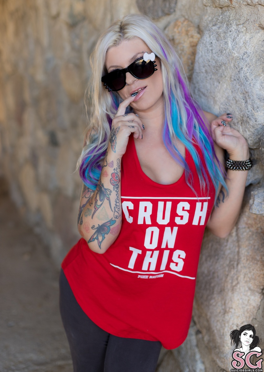 charliegurl-natureexcursion-01.jpg