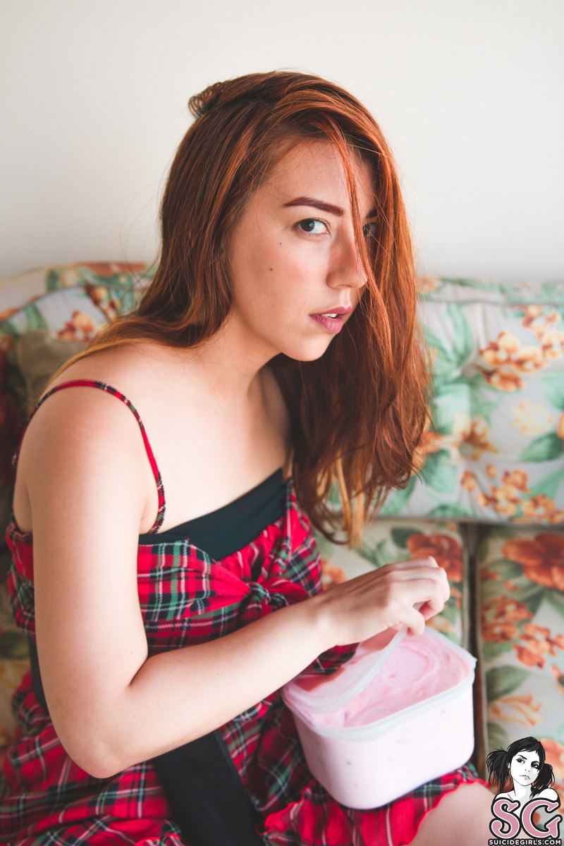 amra-sweetgluttony-01.jpg