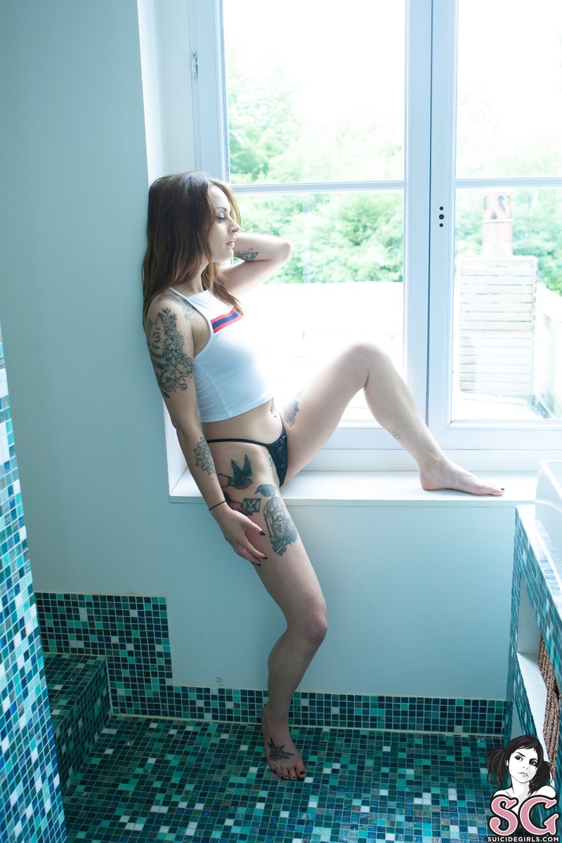helenarae-aiguemarine-01.jpg