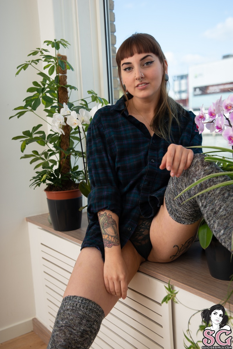freyjagrey-blueskiesandlace-01.jpg