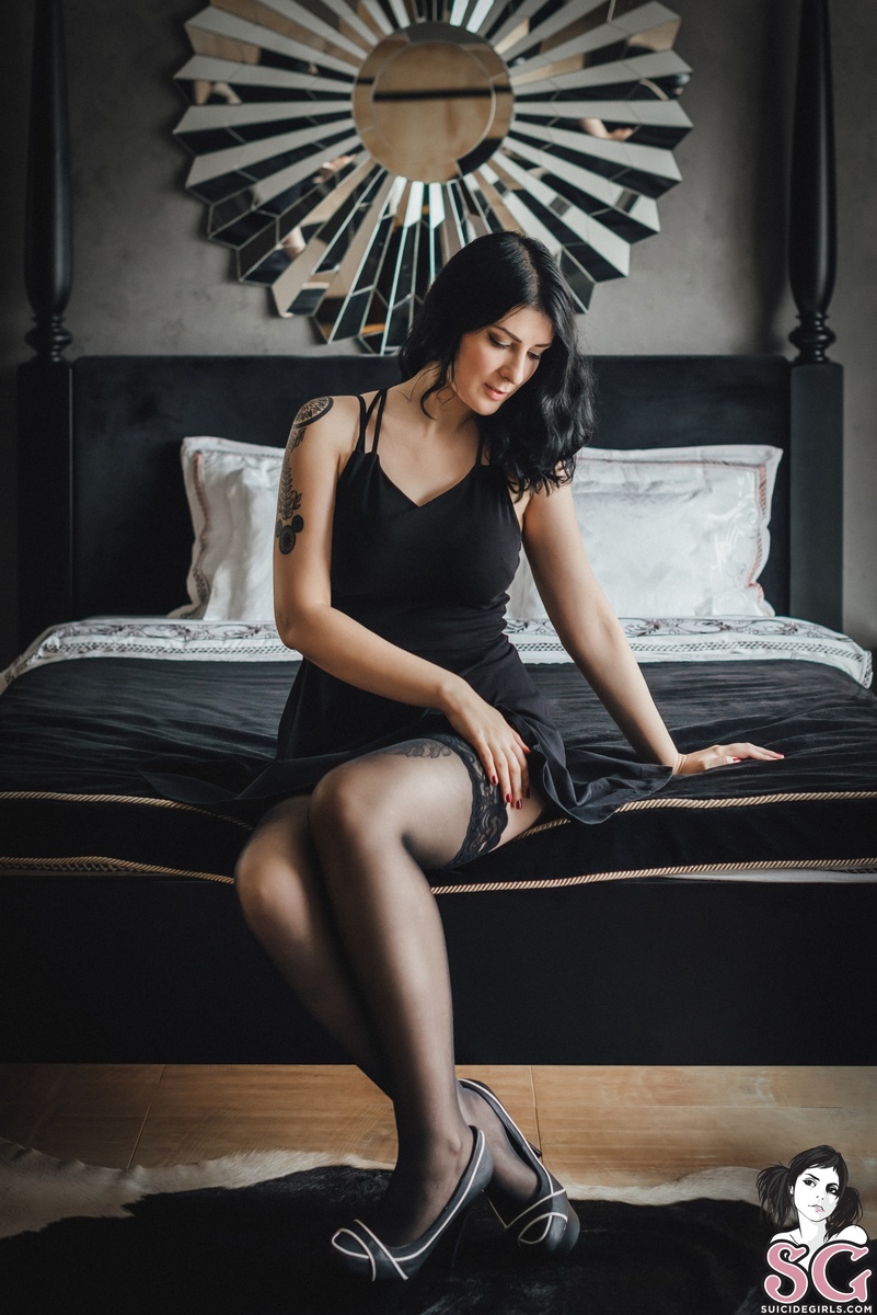 wolfiev-darkluxury-01.jpg