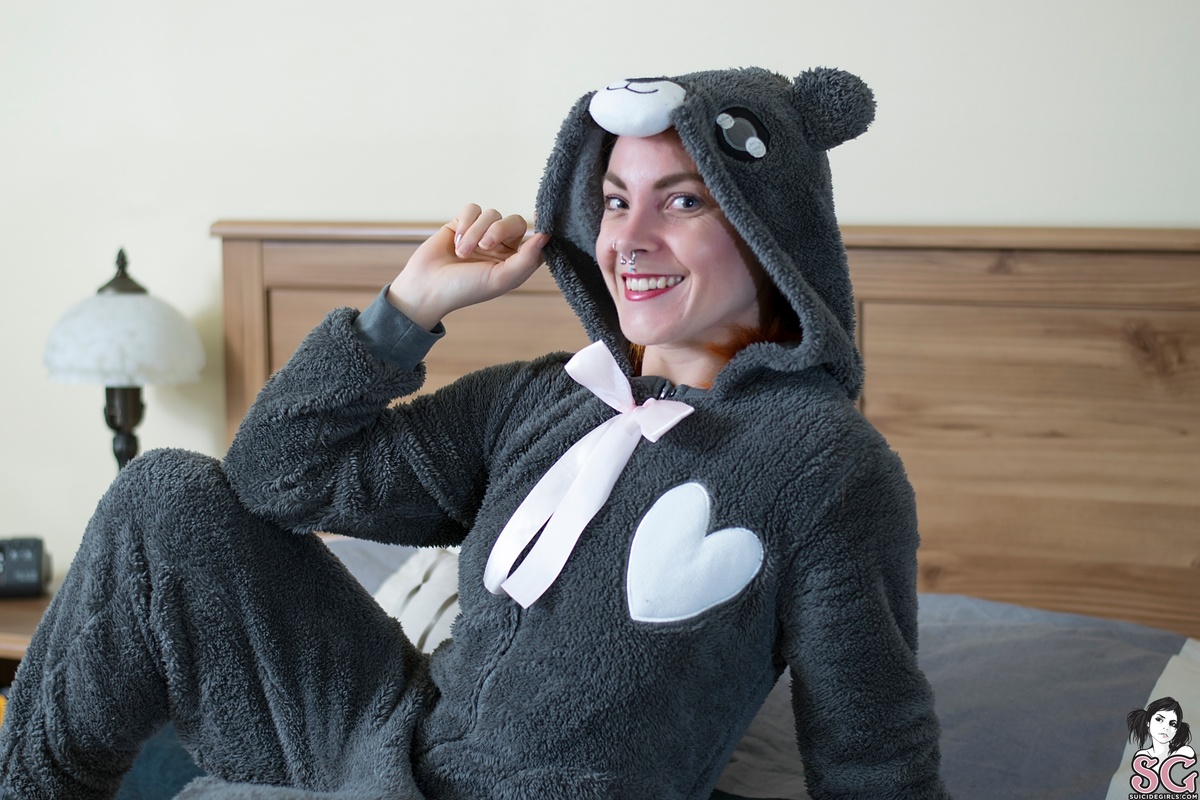princessruby-onesiecuddles-01.jpg