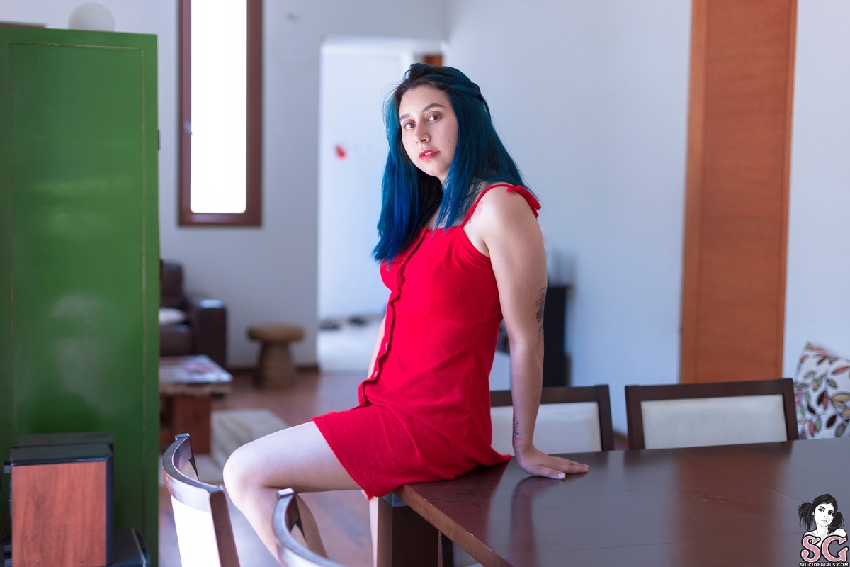 denisseselene-pocketgirl-01.jpg