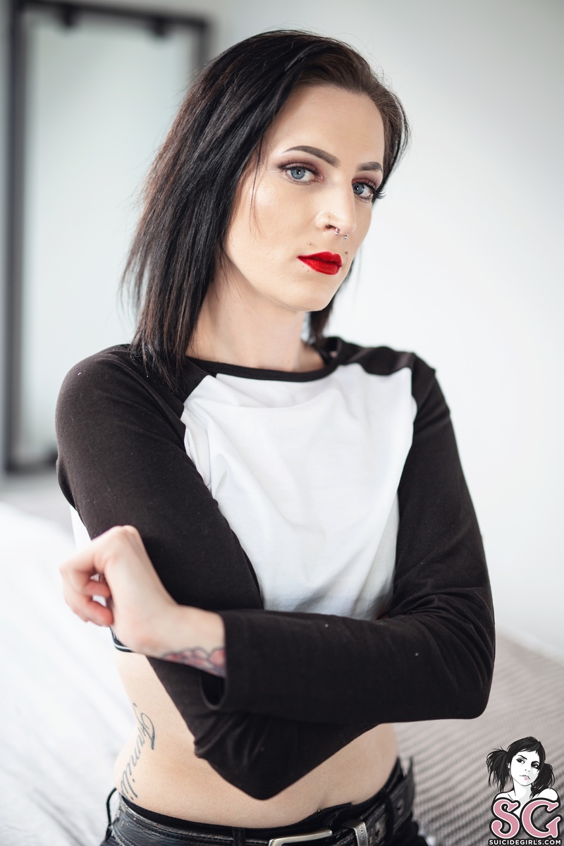 redqueen-redqueenredemption-07.jpg